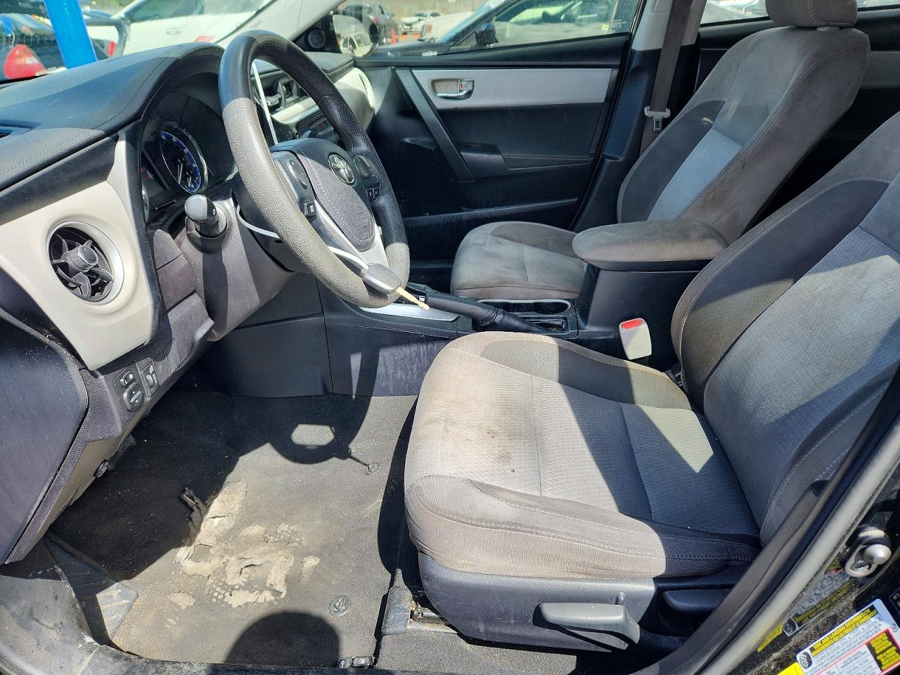 2018 TOYOTA COROLLA LE photo 19