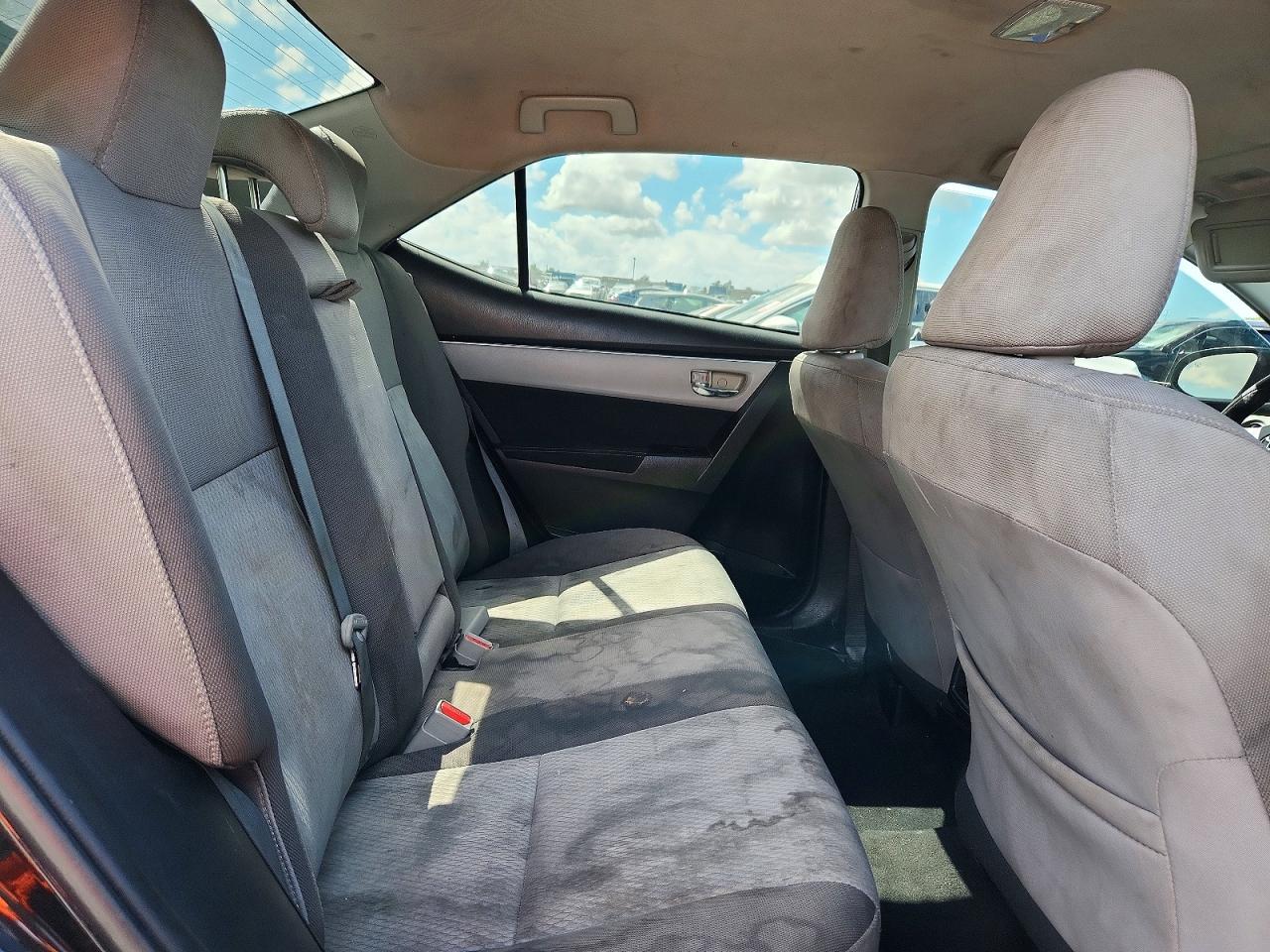 2018 TOYOTA COROLLA LE photo 28