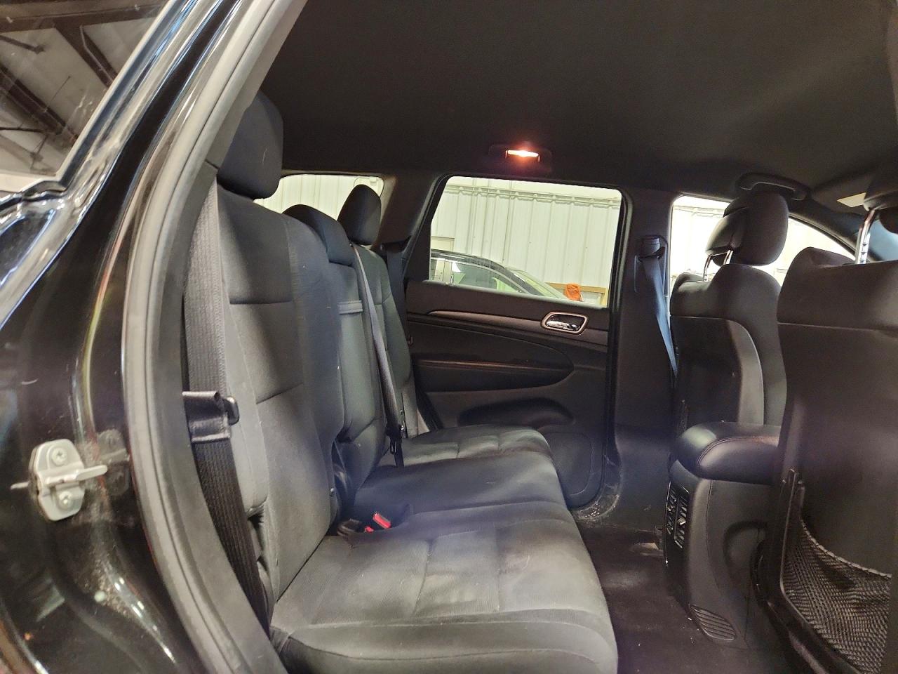 2015 JEEP GRAND CHEROKEE LAREDO photo 31