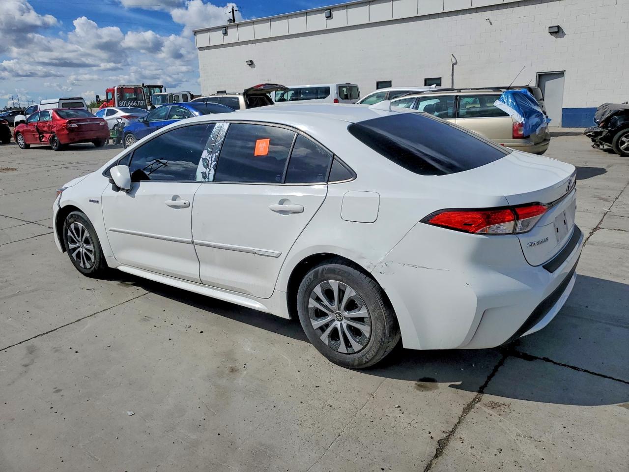 2021 TOYOTA COROLLA LE photo 4
