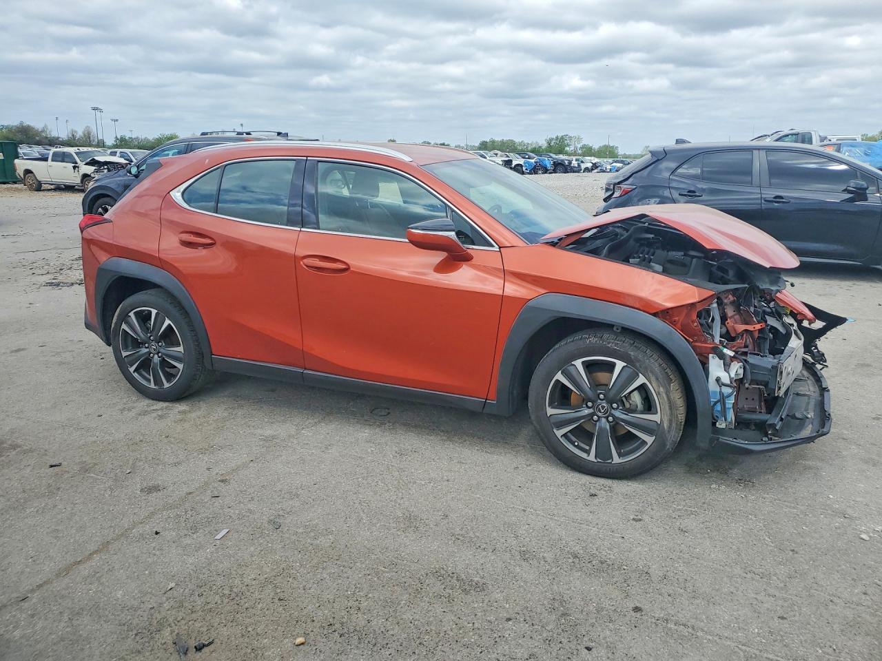 2019 LEXUS UX 200 photo 10