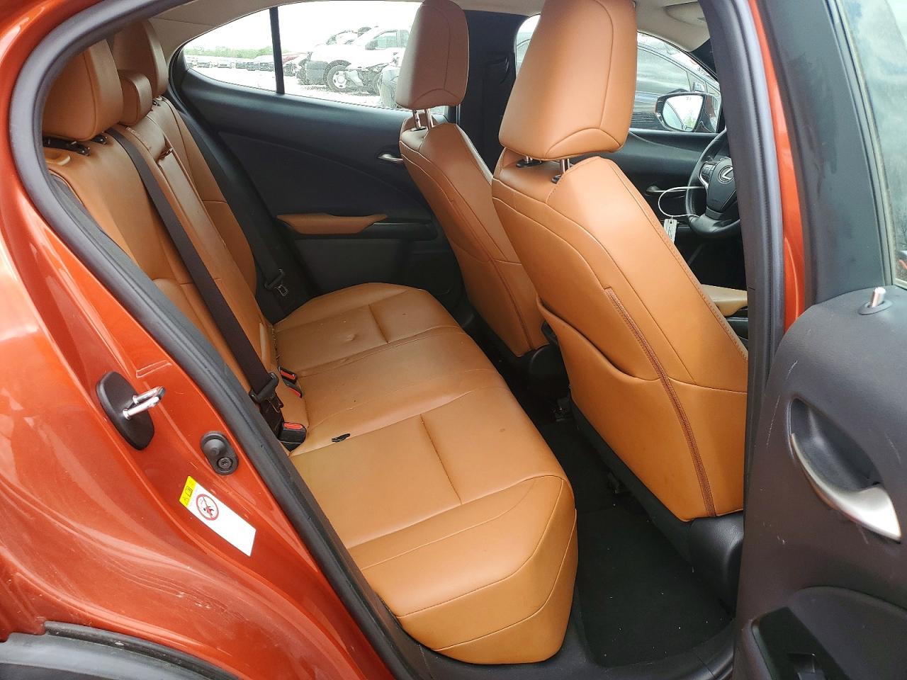 2019 LEXUS UX 200 photo 31