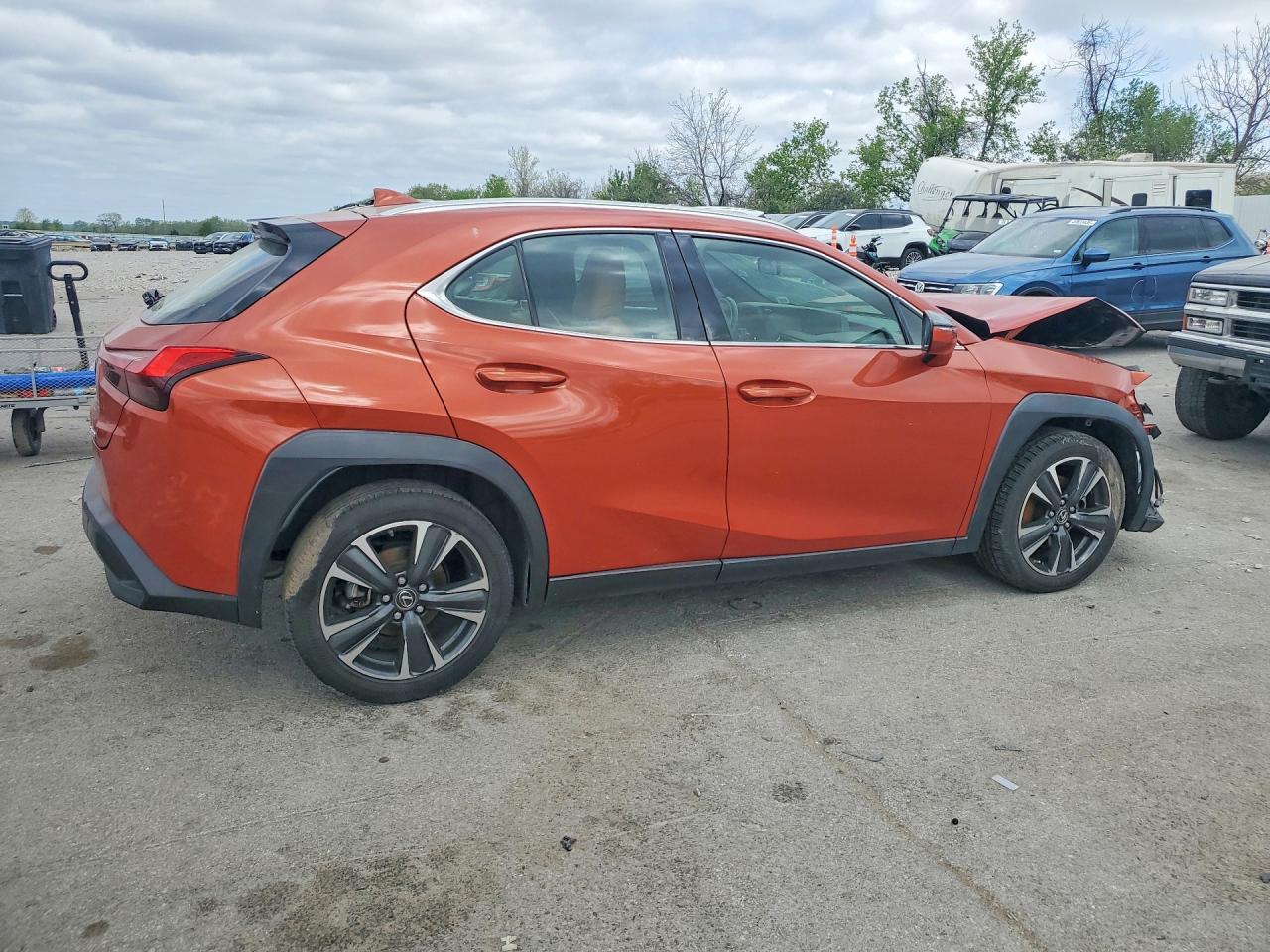 2019 LEXUS UX 200 photo 7