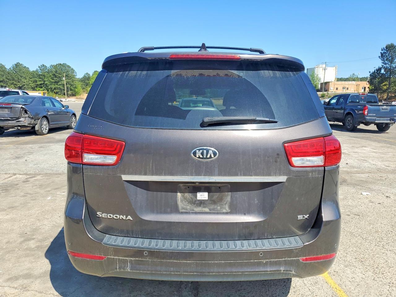 2016 KIA SEDONA SX photo 11
