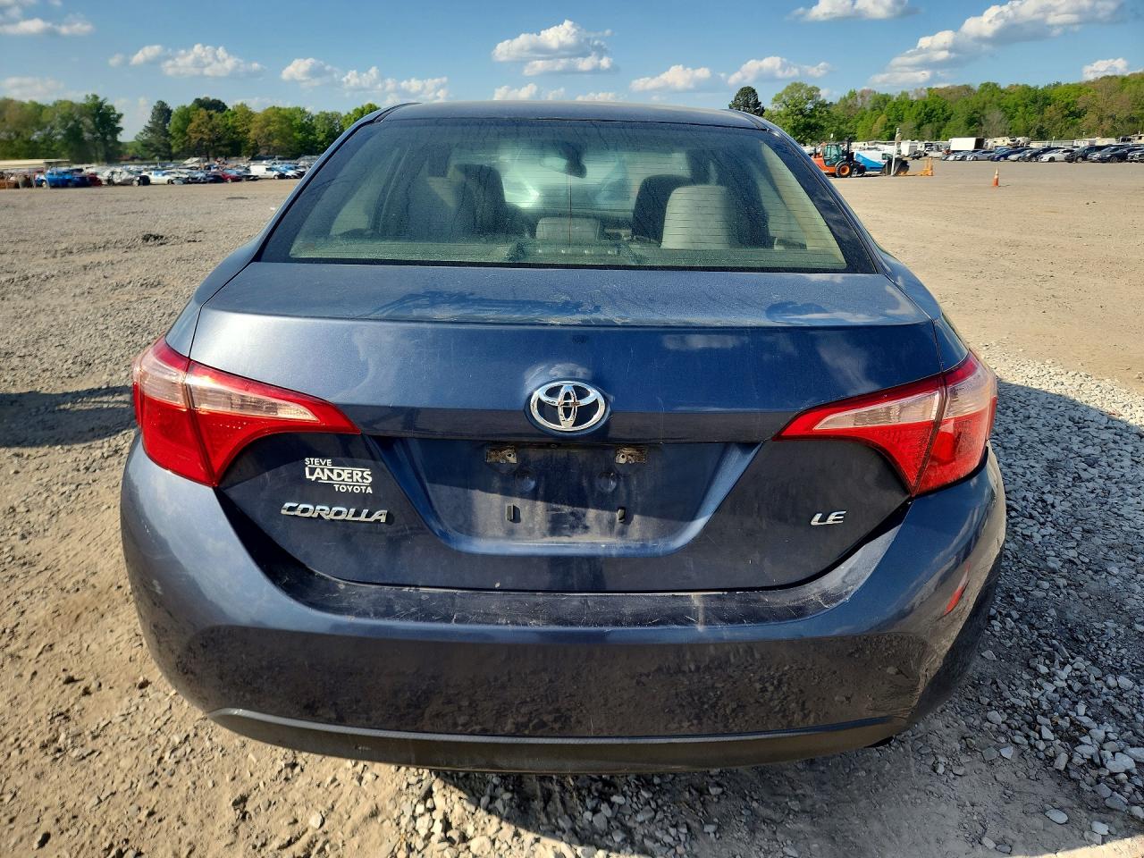 2019 TOYOTA COROLLA LE photo 11
