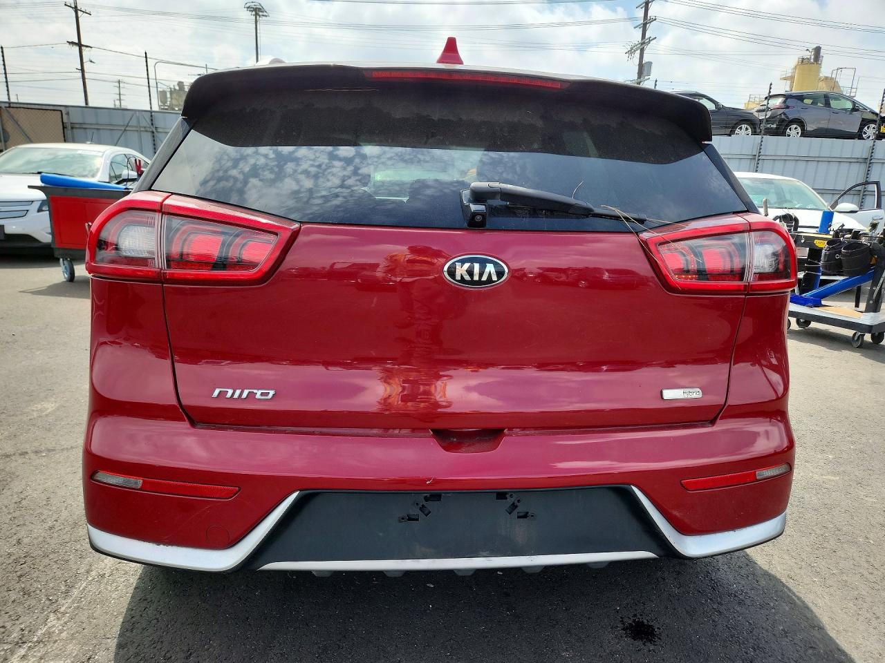 2018 KIA NIRO LX photo 16