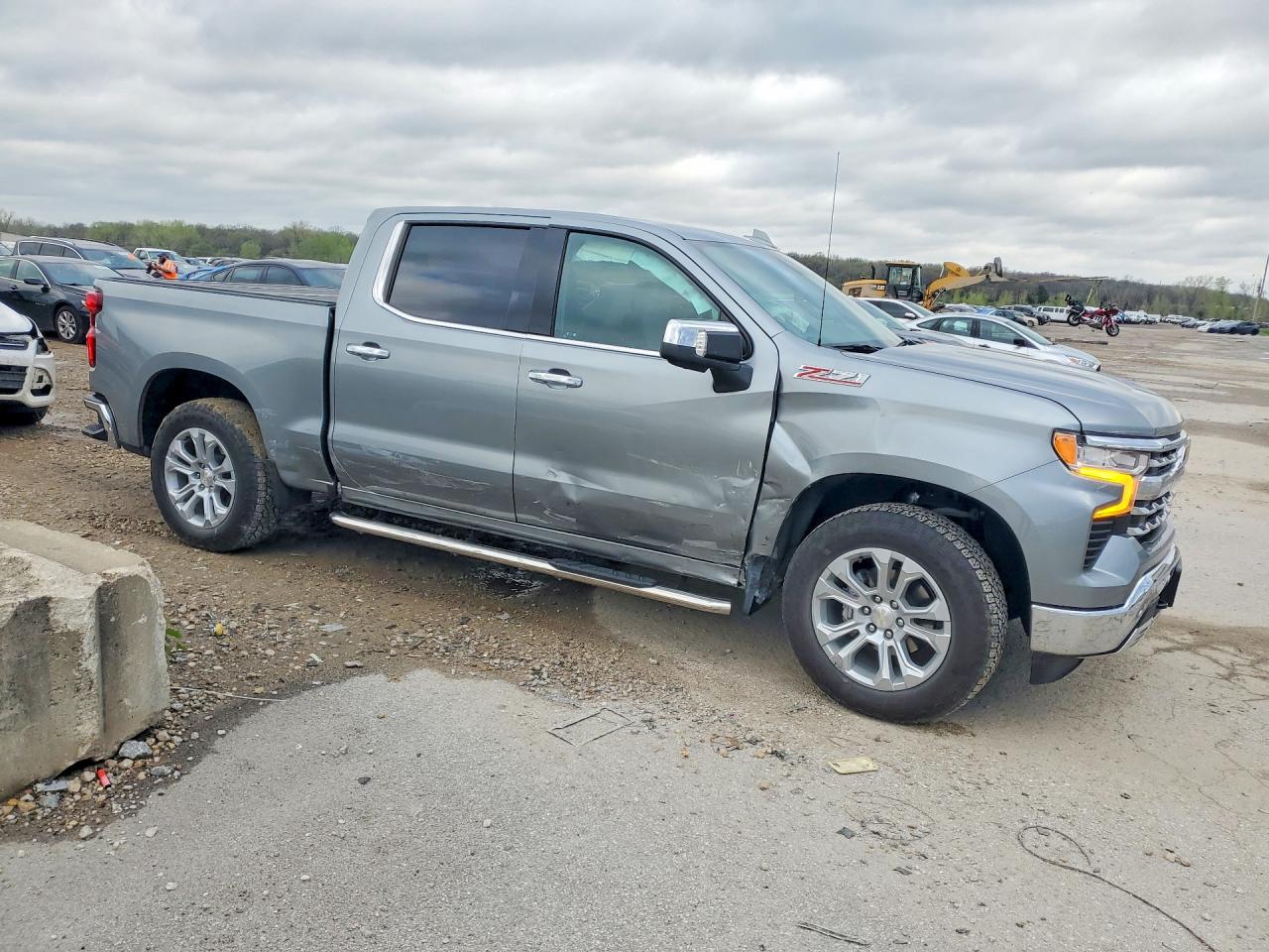 2024 CHEVROLET SILVERADO K1500 LTZ photo 7