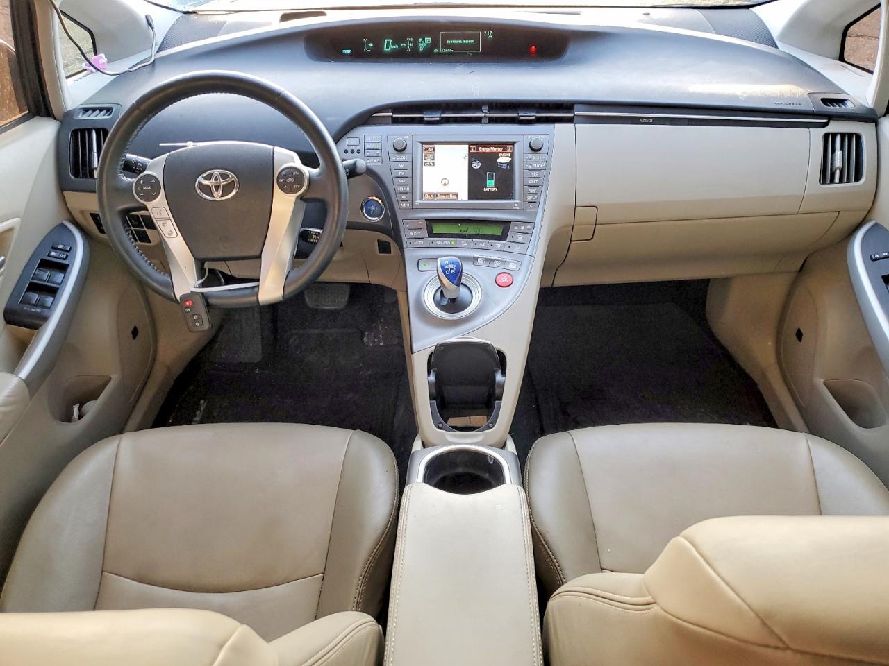 2013 TOYOTA PRIUS FOUR photo 15