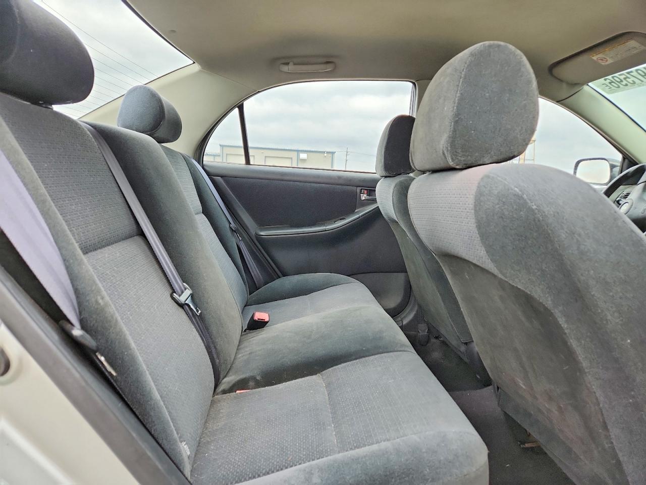 2003 TOYOTA COROLLA S photo 28