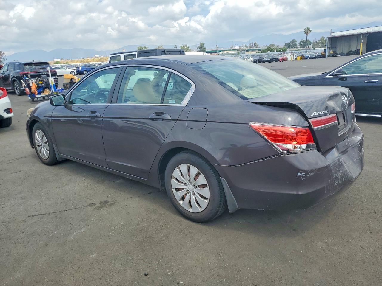 2011 HONDA ACCORD LX photo 2