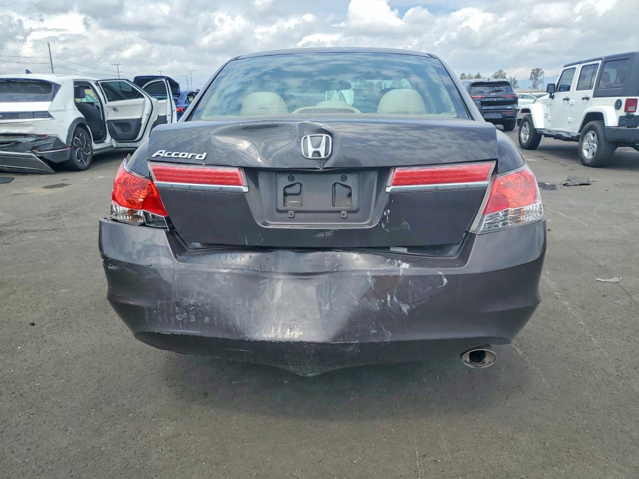 2011 HONDA ACCORD LX photo 6