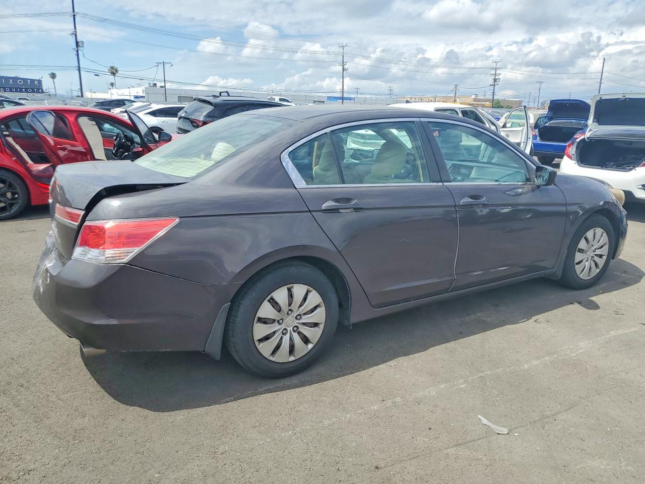 2011 HONDA ACCORD LX photo 3