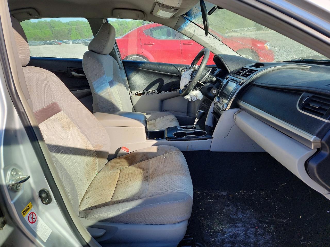2013 TOYOTA CAMRY L photo 19