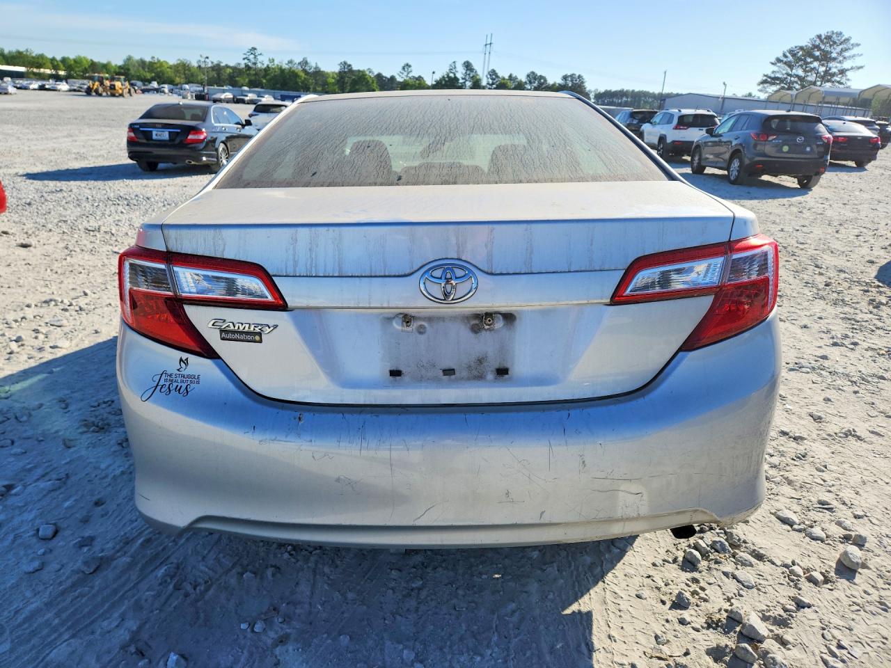2013 TOYOTA CAMRY L photo 16