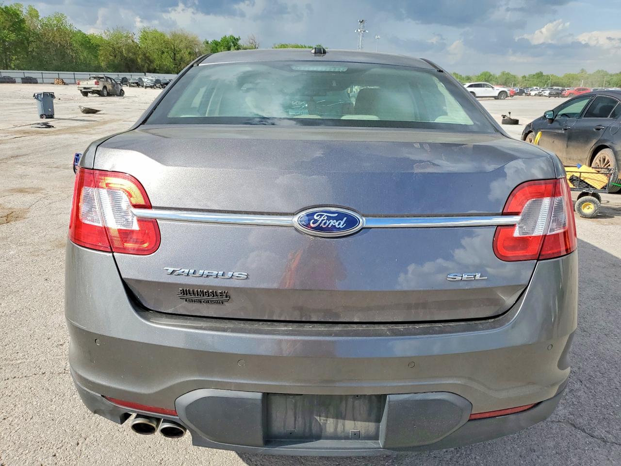 2011 FORD TAURUS SEL photo 6