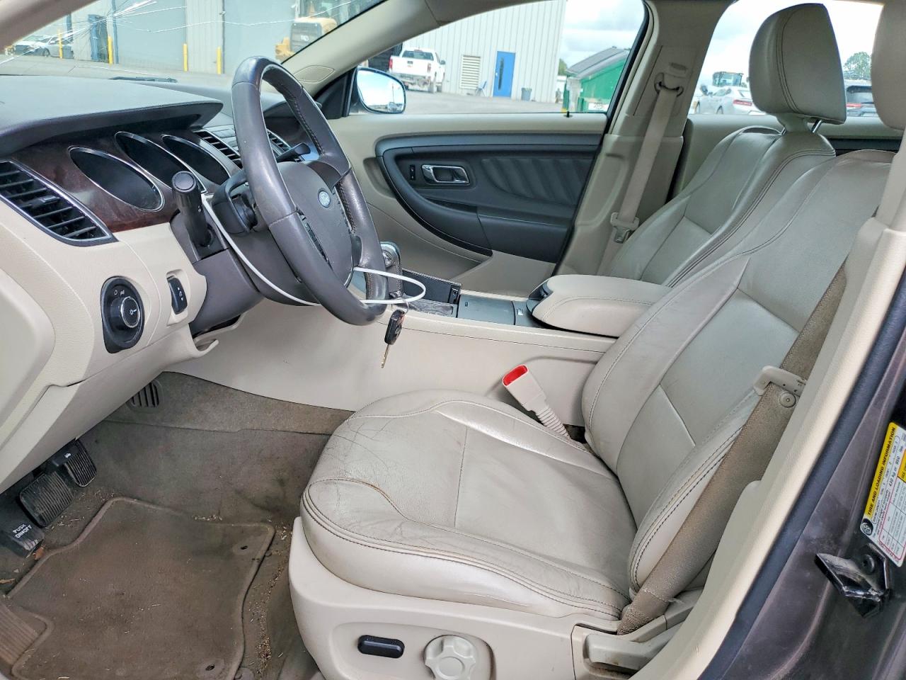 2011 FORD TAURUS SEL photo 7