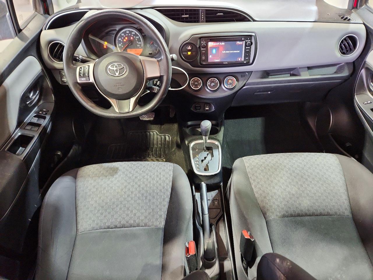 2015 TOYOTA YARIS 5-DOOR LE photo 22