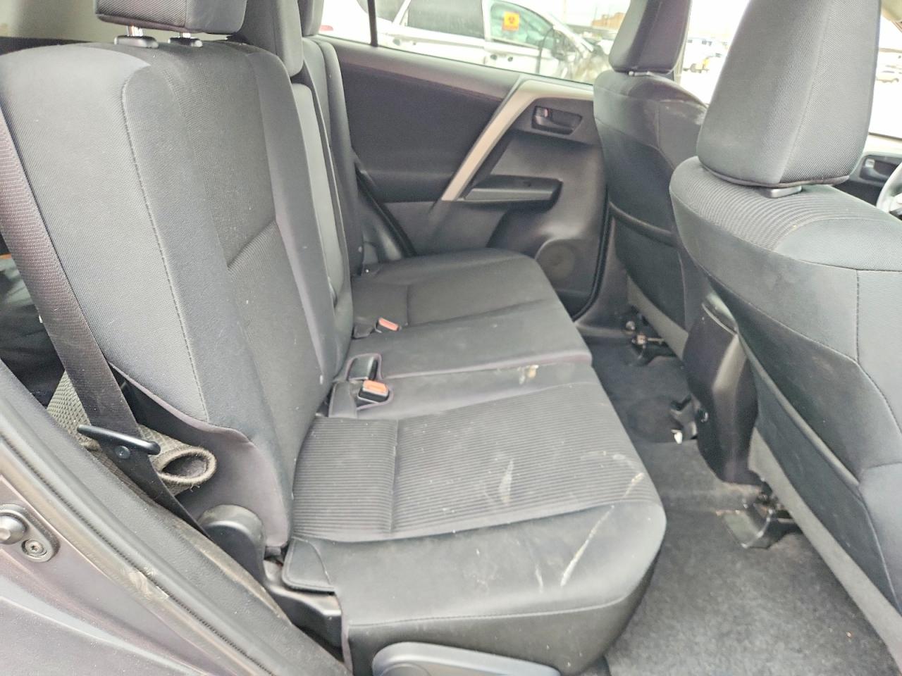 2016 TOYOTA RAV4 LE photo 19