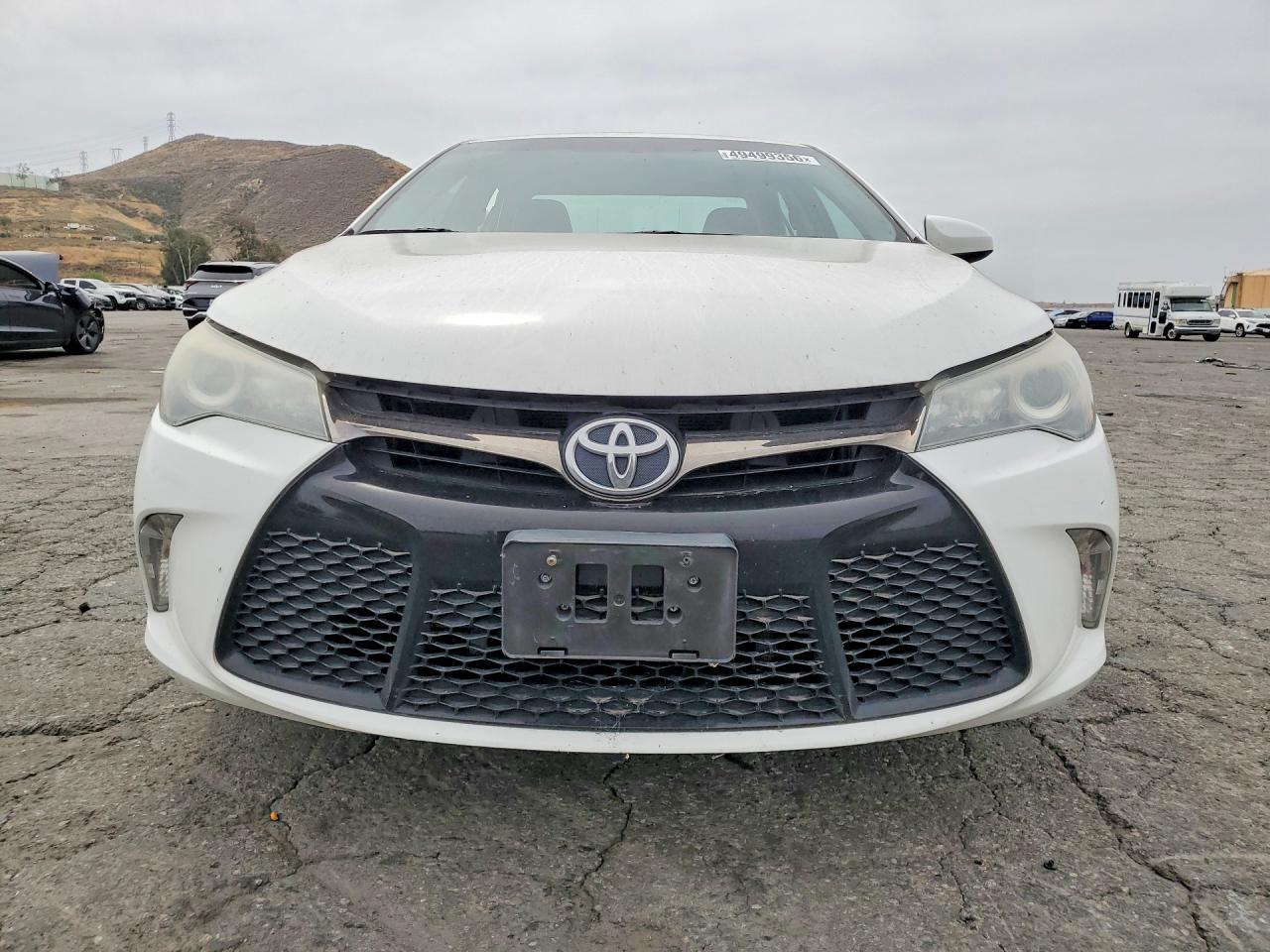 2016 TOYOTA CAMRY SE photo 9