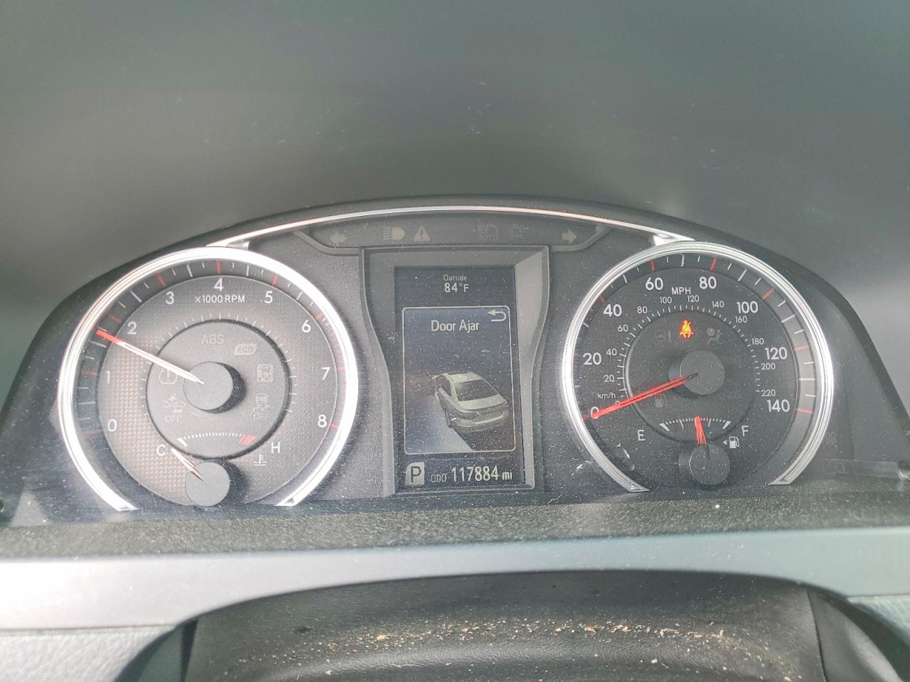 2016 TOYOTA CAMRY SE photo 17