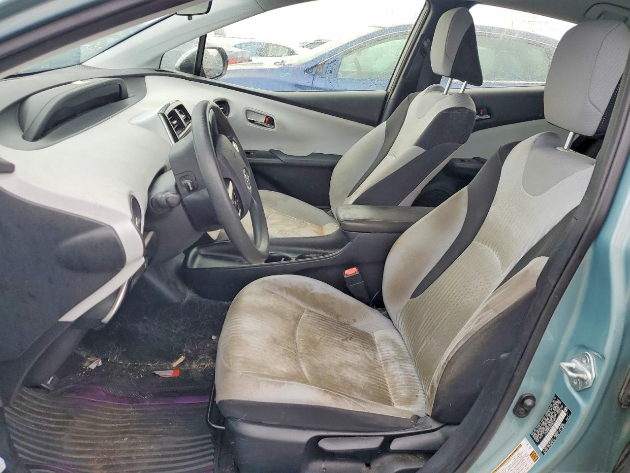 2016 TOYOTA PRIUS TWO photo 13