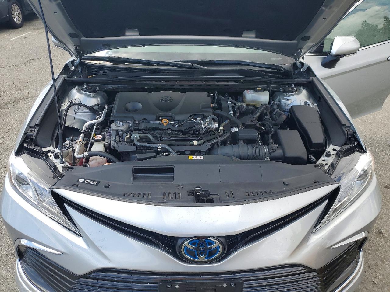 2021 TOYOTA CAMRY XLE photo 31