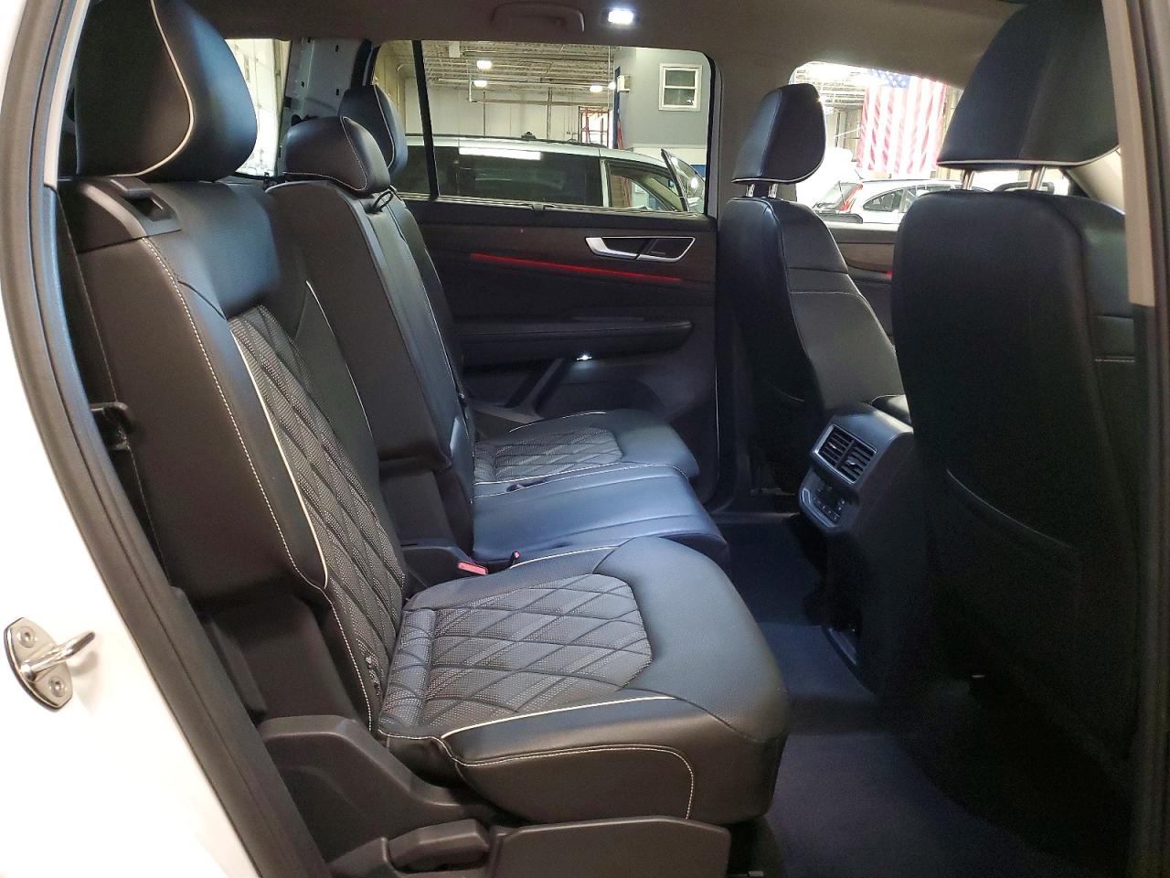 2024 VOLKSWAGEN ATLAS SEL PREMIUM R-LINE photo 21