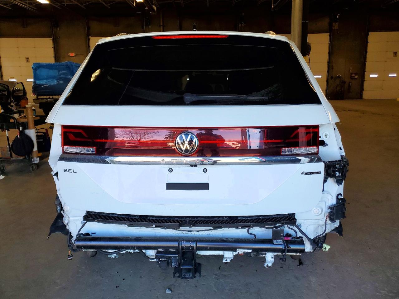 2024 VOLKSWAGEN ATLAS SEL PREMIUM R-LINE photo 11