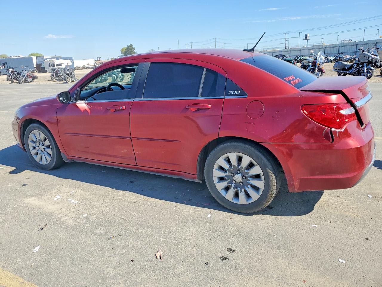2013 CHRYSLER 200 LX photo 4