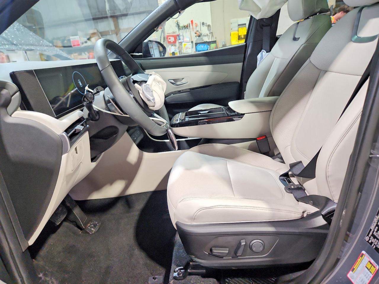 2026 HYUNDAI TUCSON LIMITED photo 13