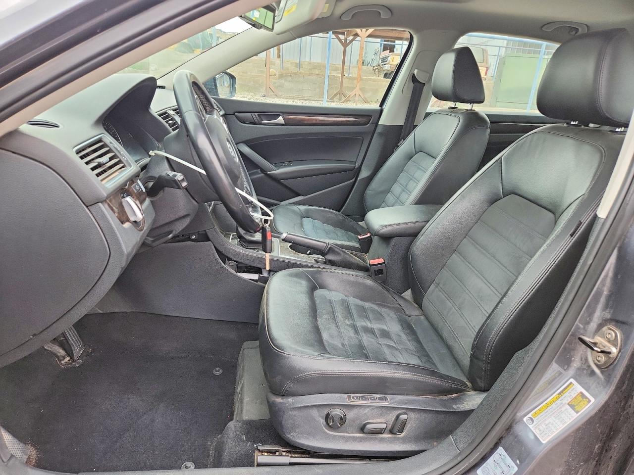 2014 VOLKSWAGEN PASSAT SEL photo 13