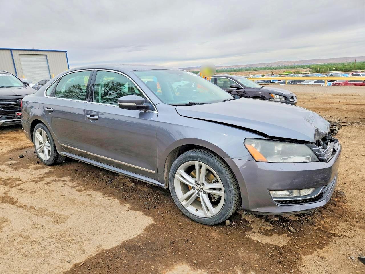 2014 VOLKSWAGEN PASSAT SEL photo 7