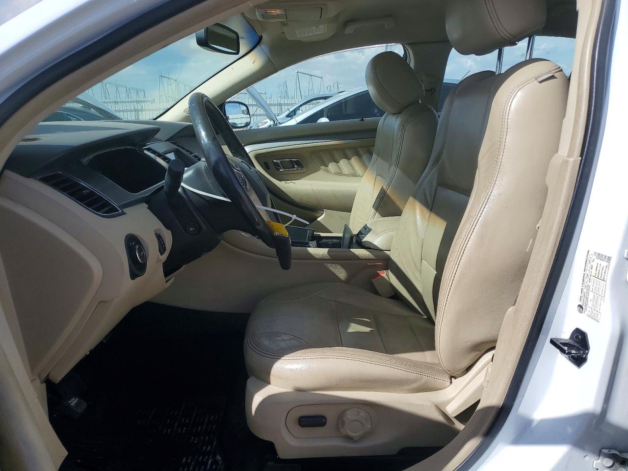2016 FORD TAURUS SEL photo 7
