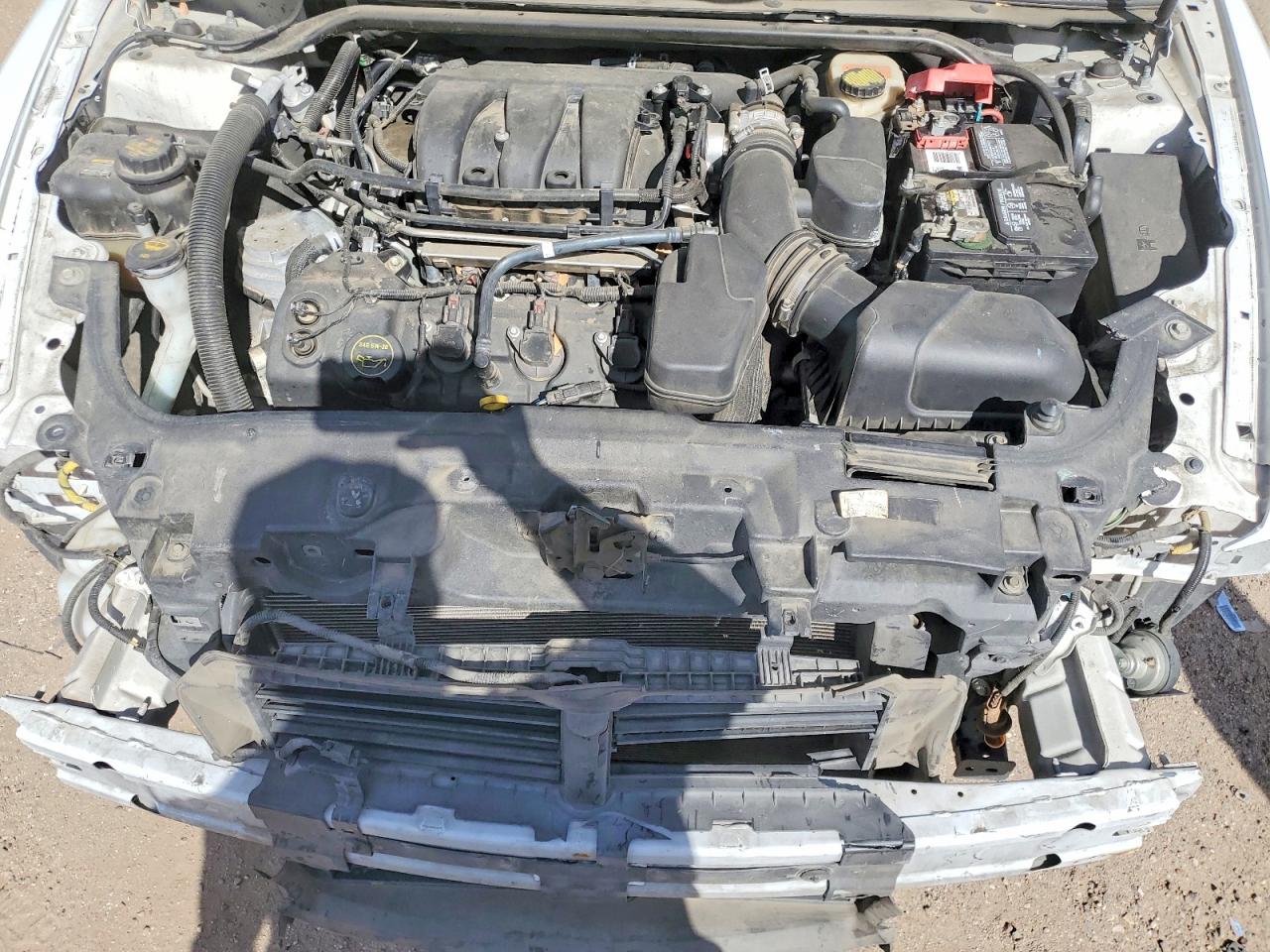 2016 FORD TAURUS SEL photo 11