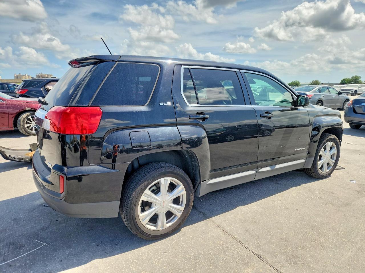 2017 GMC TERRAIN SLE photo 5