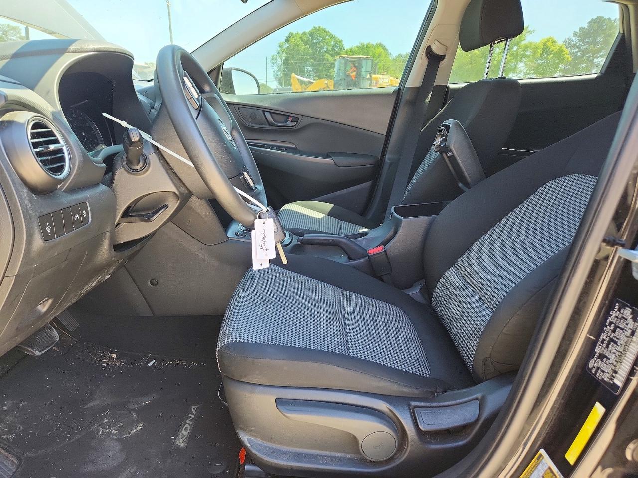 2020 HYUNDAI KONA SE photo 13