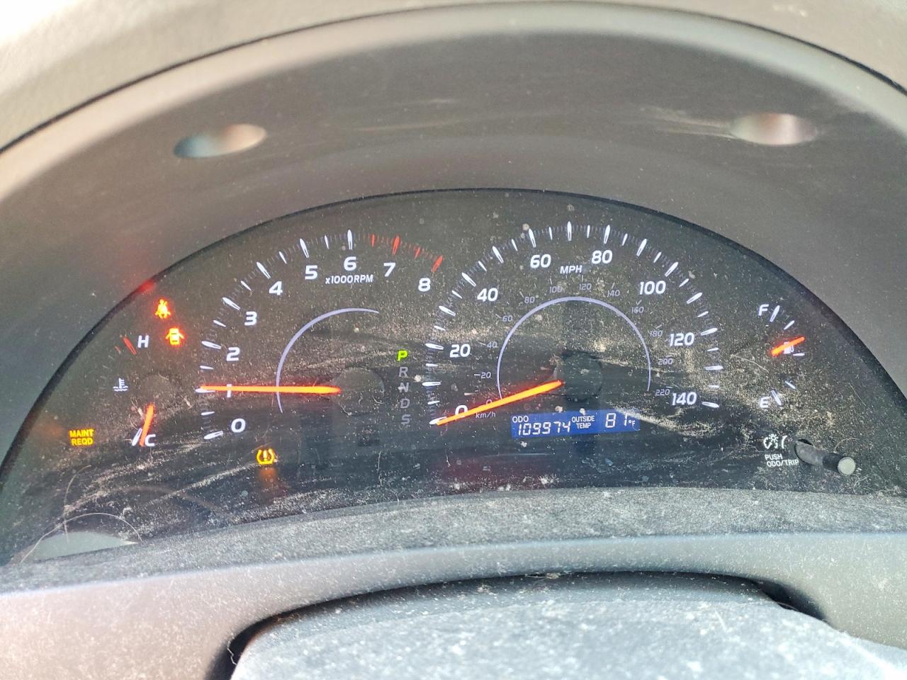 2010 TOYOTA CAMRY LE photo 25