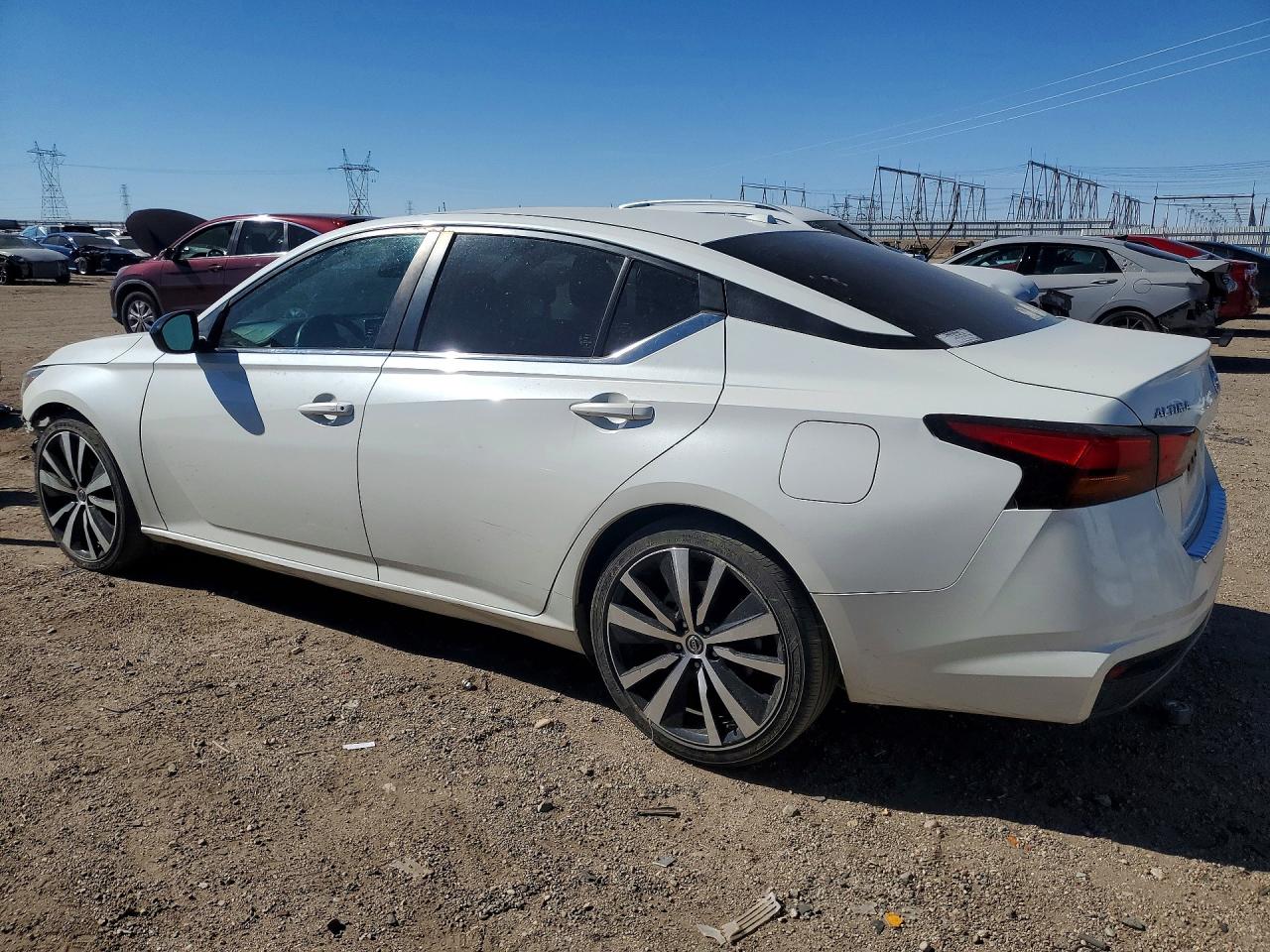 2019 NISSAN ALTIMA SR photo 2