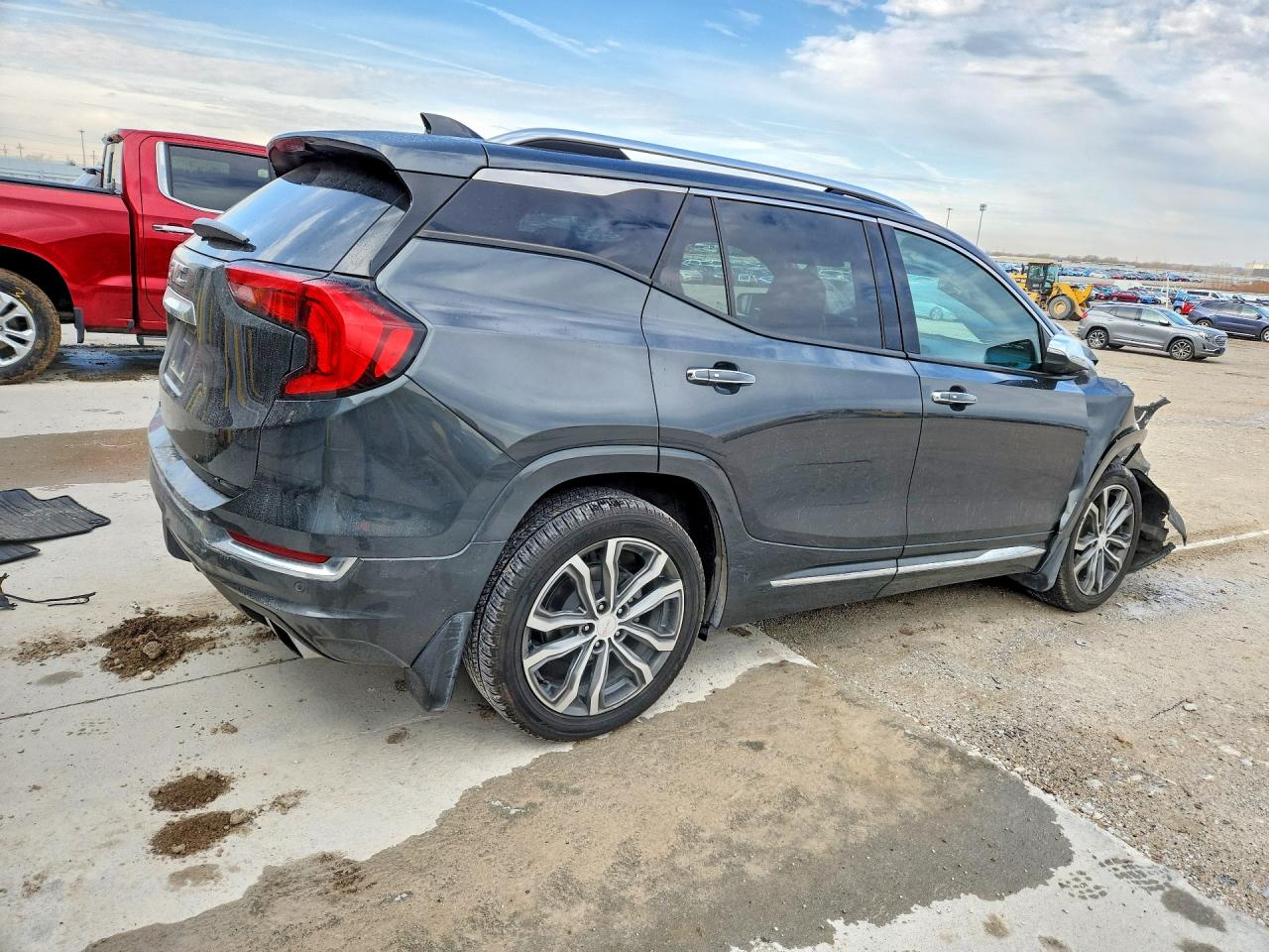 2020 GMC TERRAIN DENALI photo 5