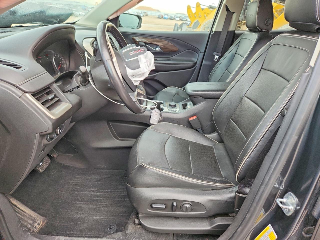 2020 GMC TERRAIN DENALI photo 13