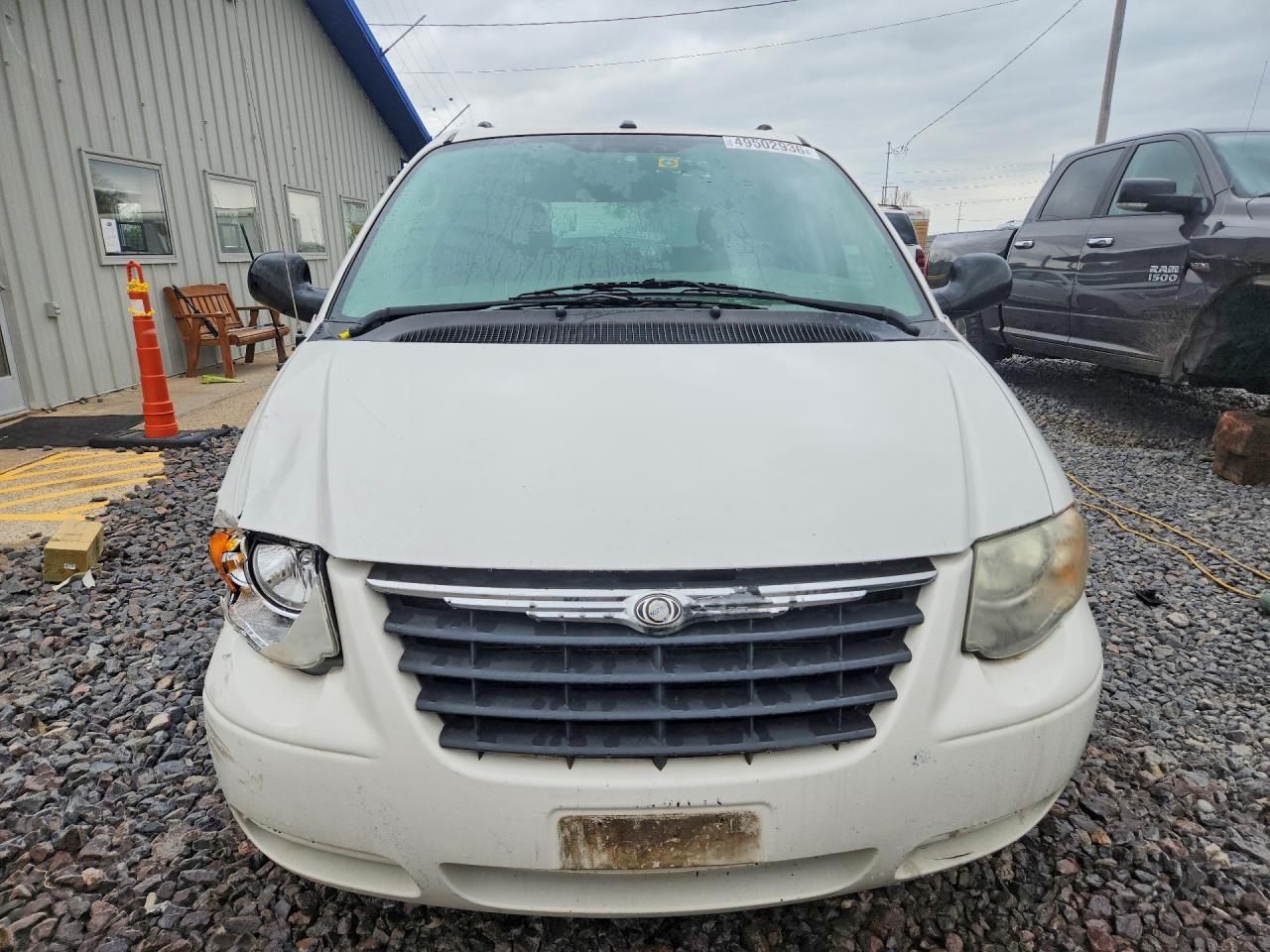 2006 CHRYSLER TOWN & COUNTRY LX photo 9