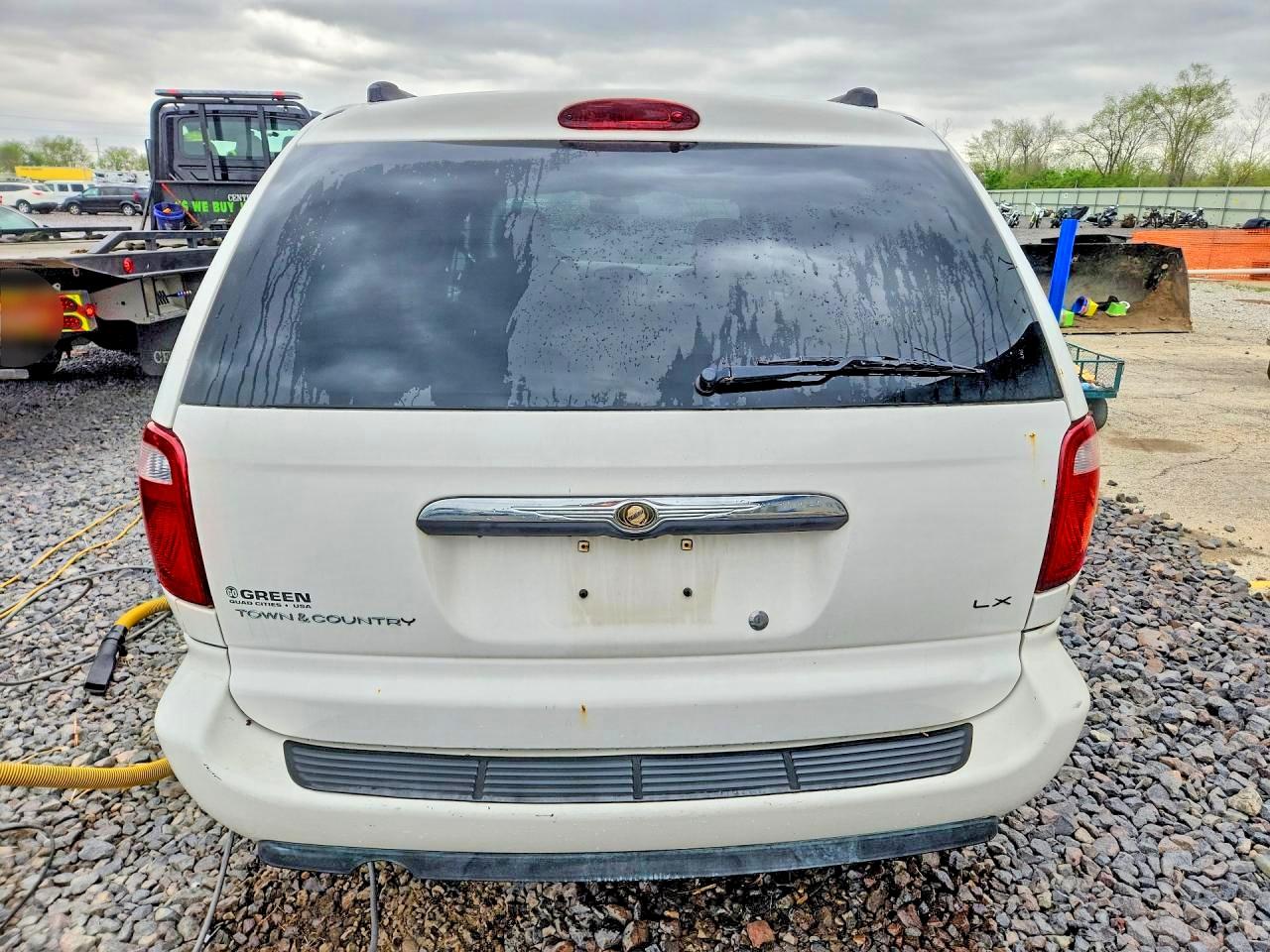 2006 CHRYSLER TOWN & COUNTRY LX photo 11