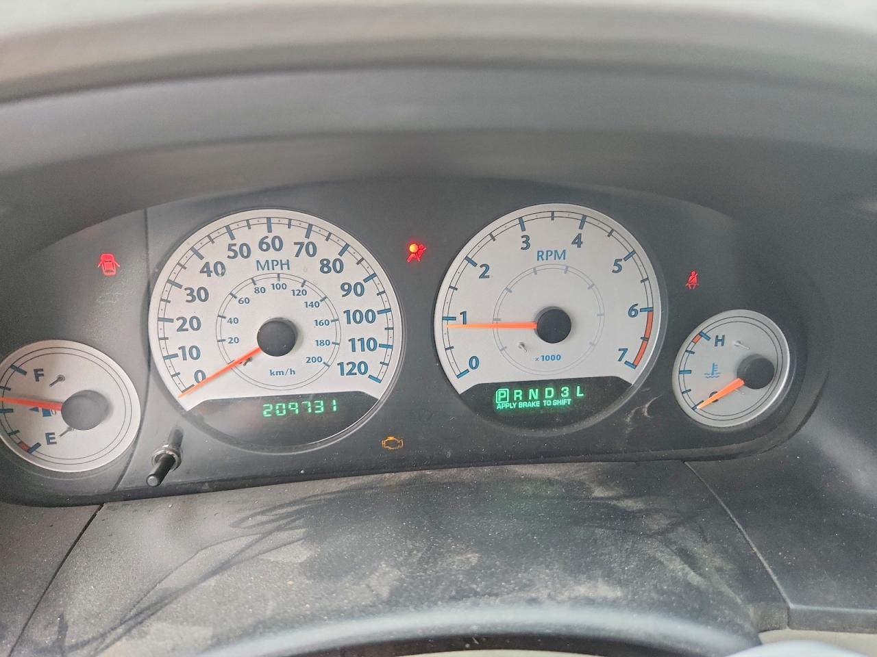 2006 CHRYSLER TOWN & COUNTRY LX photo 17