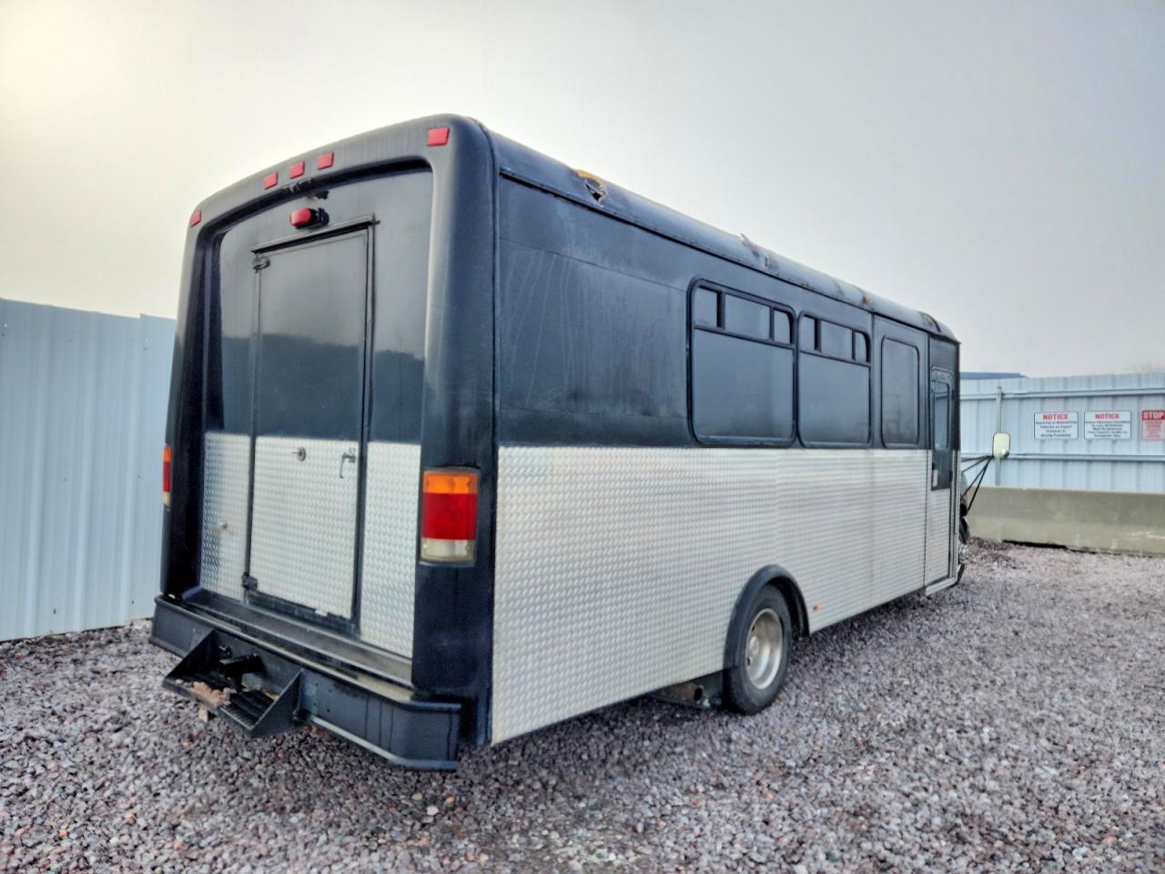 2002 FORD ECONOLINE E450 SUPER DUTY CUTAWAY VAN photo 7