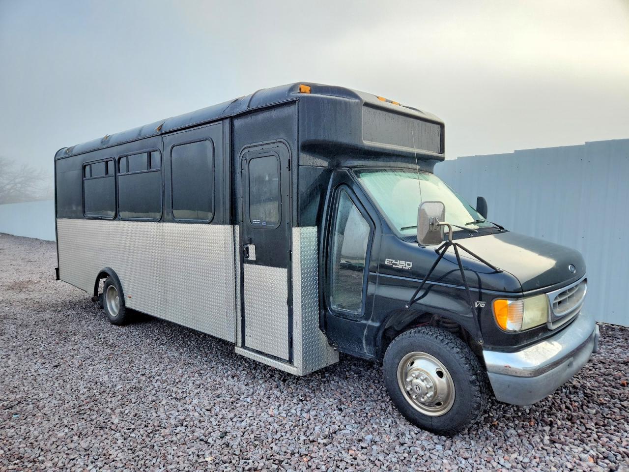 2002 FORD ECONOLINE