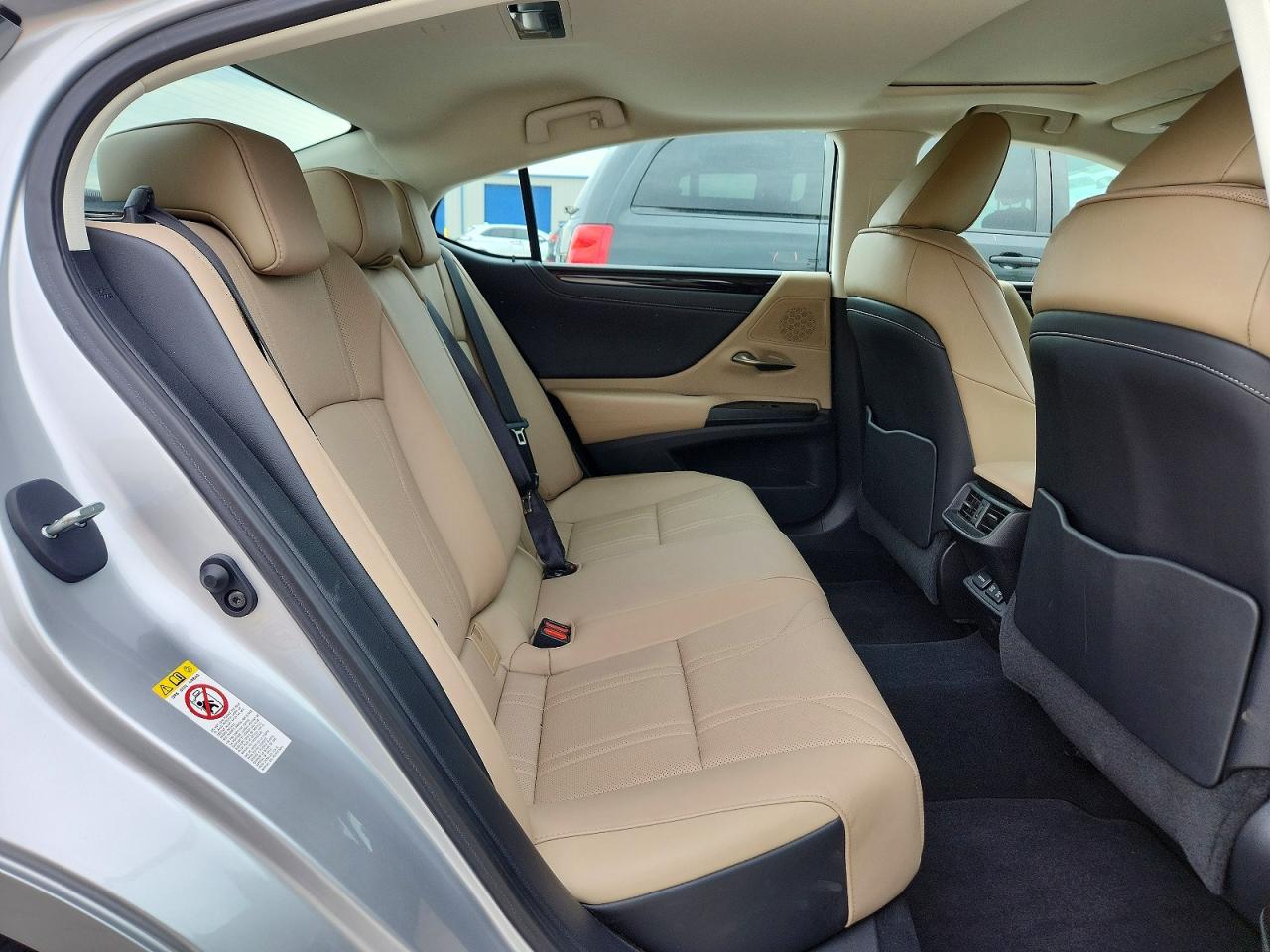 2019 LEXUS ES 350 photo 19