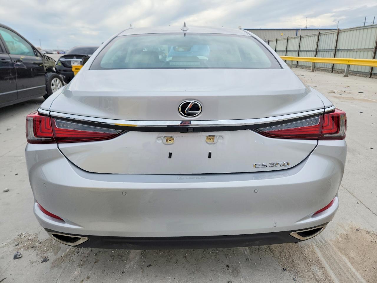 2019 LEXUS ES 350 photo 11