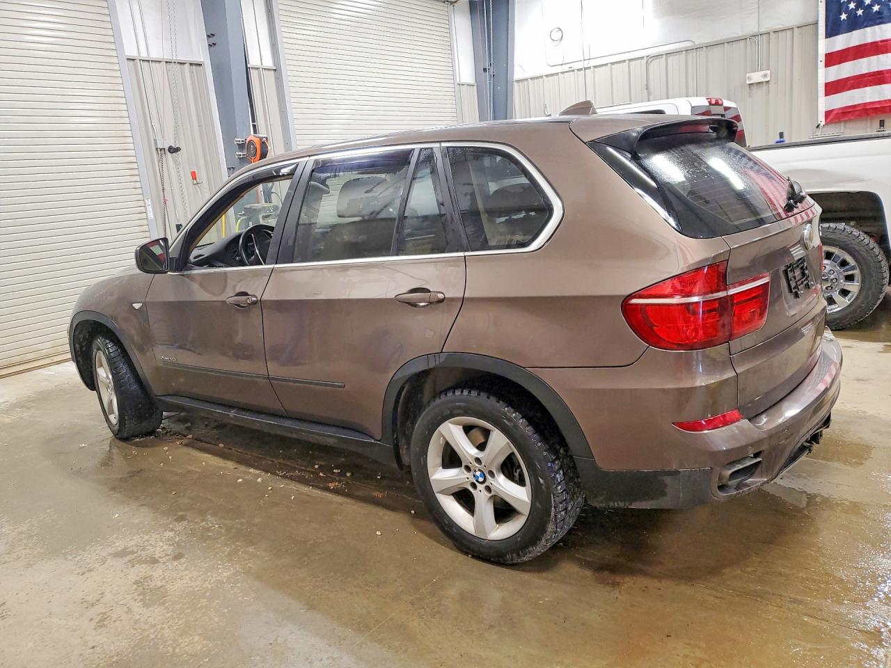 2011 BMW X5 XDRIVE50I photo 3