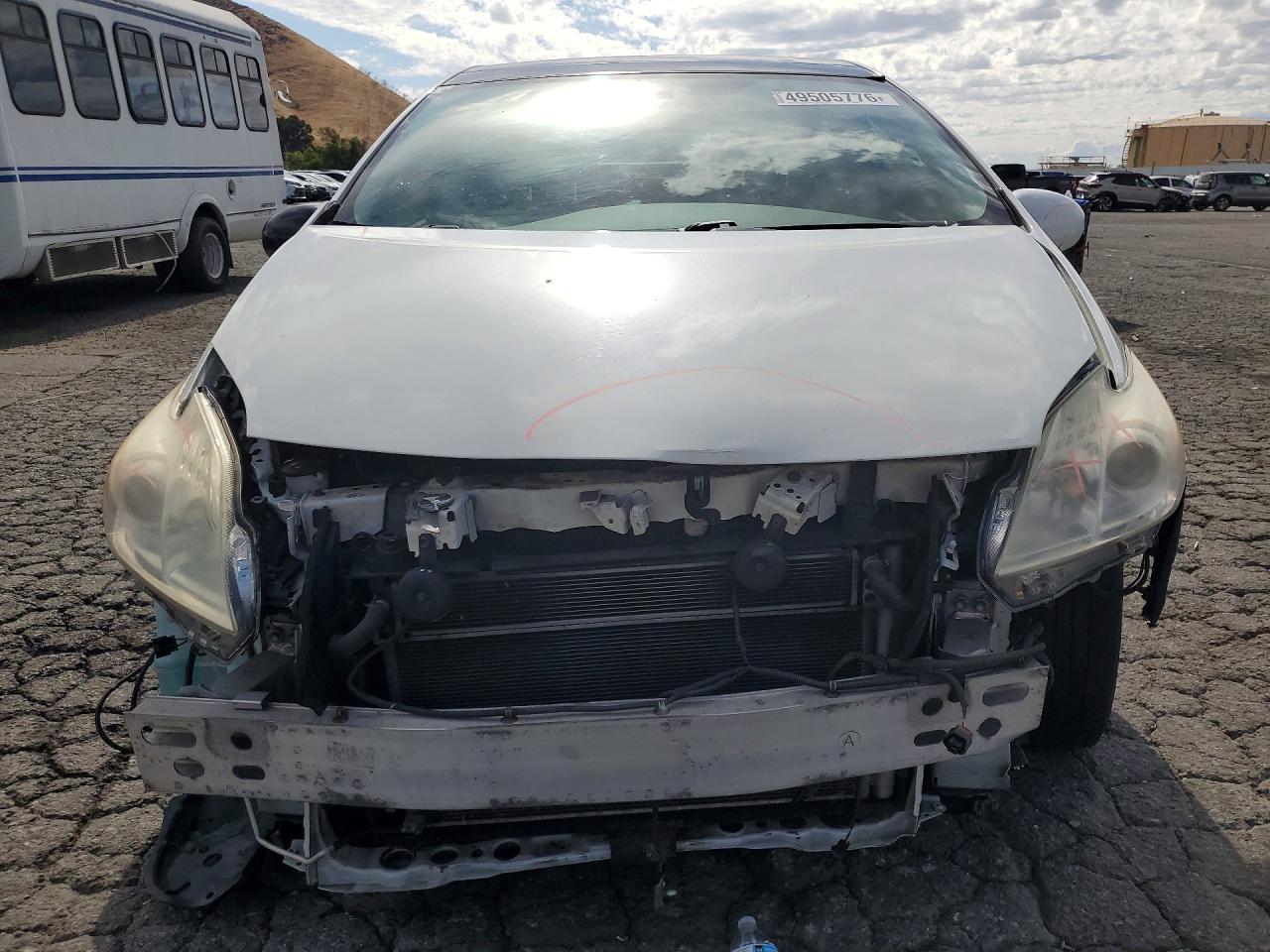 2013 TOYOTA PRIUS THREE photo 5