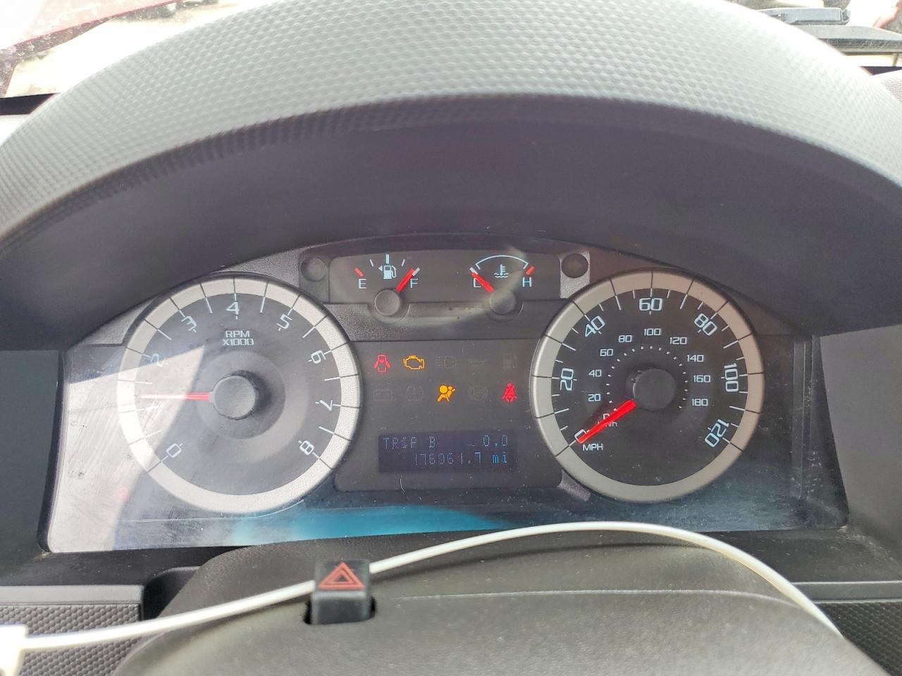 2011 FORD ESCAPE XLT photo 17
